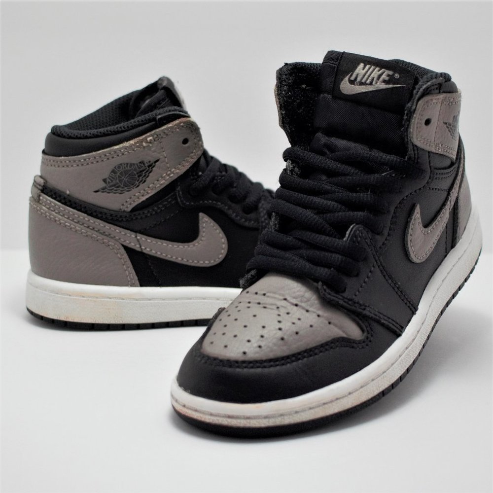 Nike Air Jordan 1 Retro High Kids Sneaker Size 12C